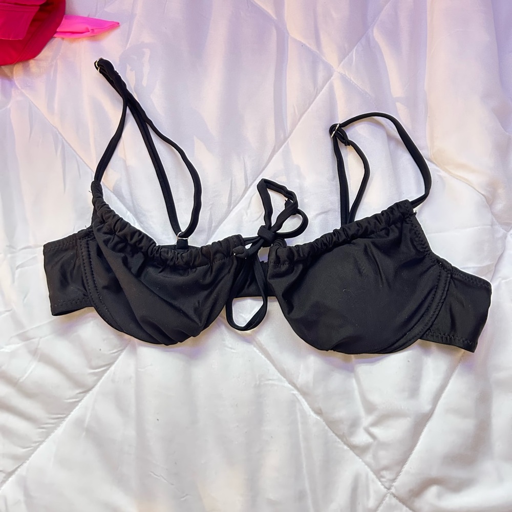 Black bikini top